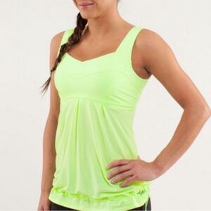 Lululemon Womens Top Run: Tame Me Tank Green Size 6
